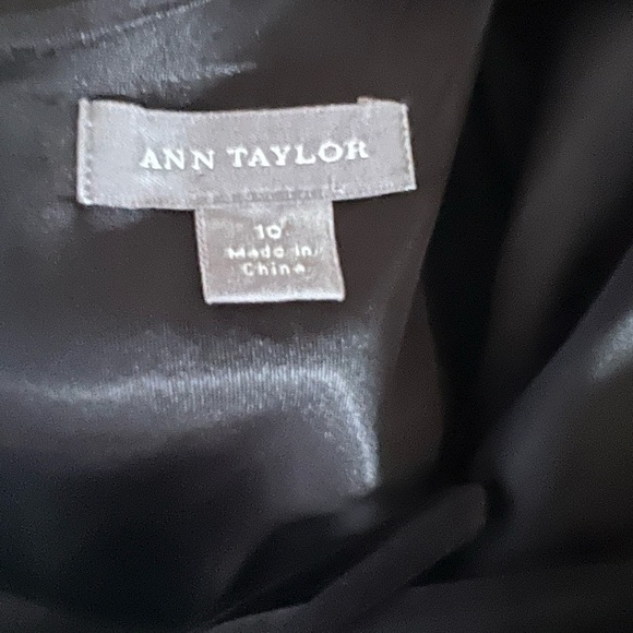 Women’s Ann Taylor Black and Gold Lace Trim Cocktail Dress - Picture 4 of 7